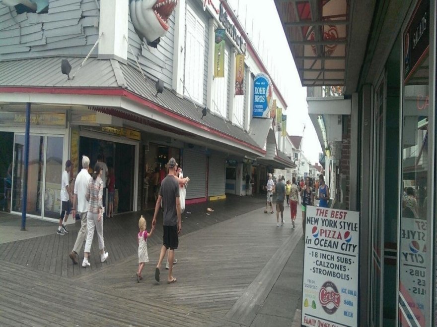 Caruso Pizza Caruso Pizza