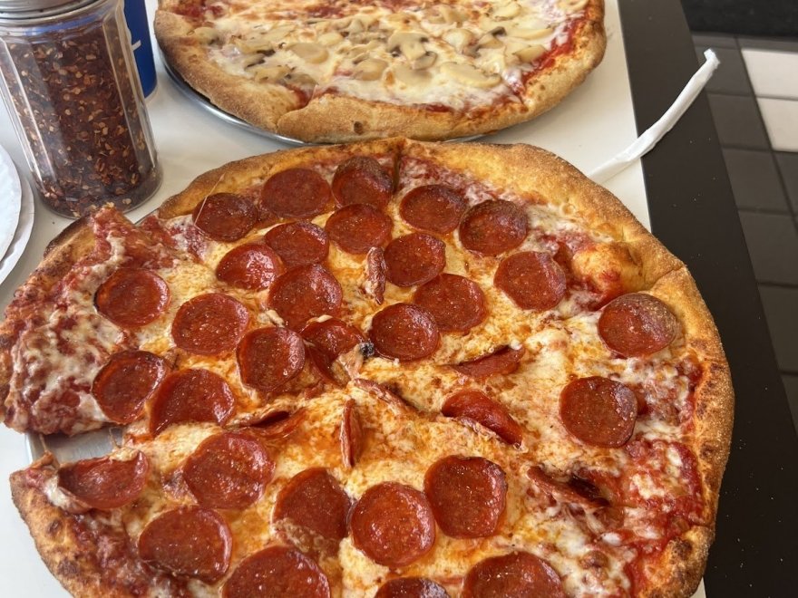 Caruso Pizza Caruso Pizza