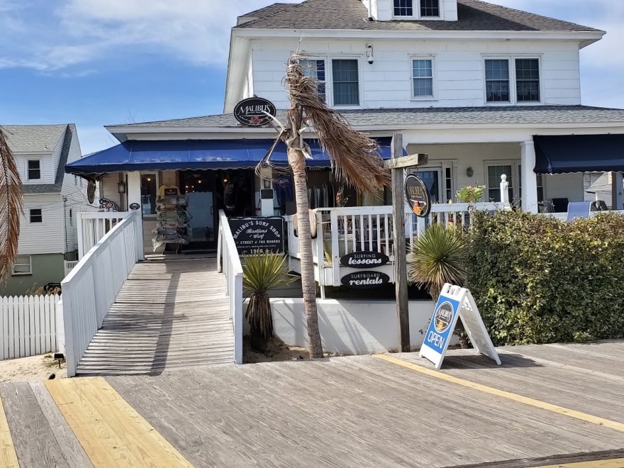 Malibu's Surf Shop Malibu's Surf Shop
