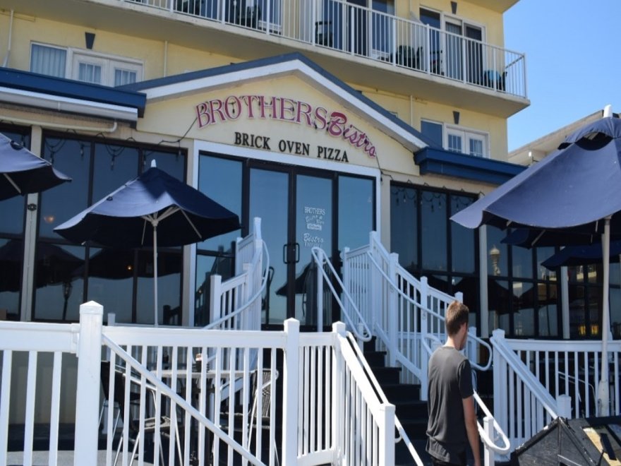 Brother's Bistro Brother's Bistro