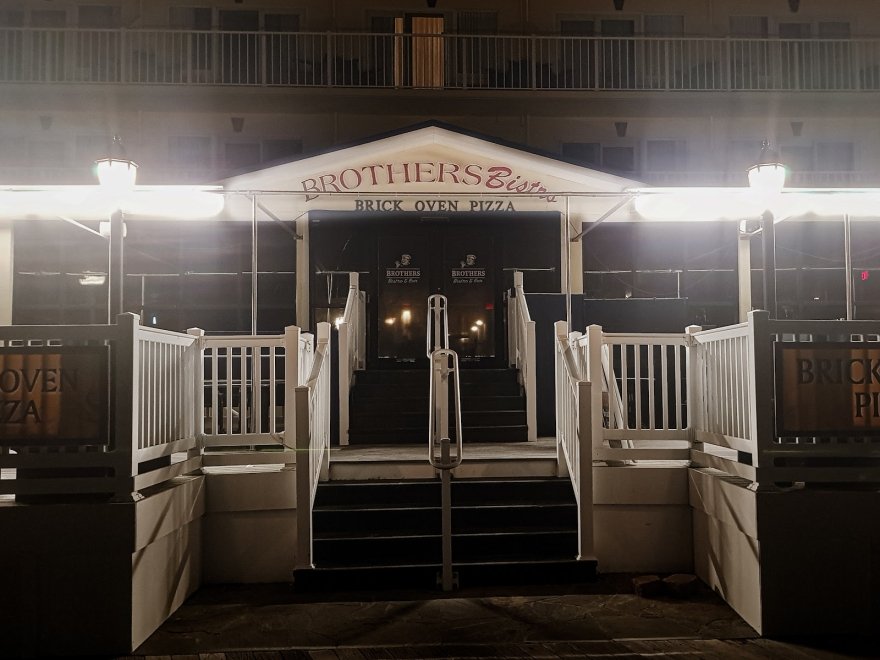 Brother's Bistro Brother's Bistro
