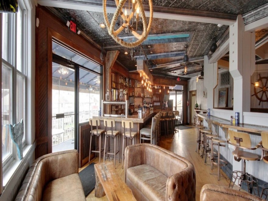 Tailchasers Restaurant & Dock Bar Tailchasers Restaurant & Dock Bar