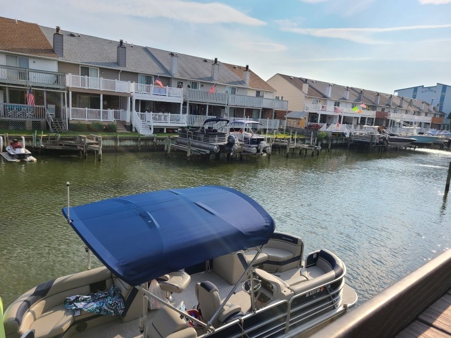 Tailchasers Restaurant & Dock Bar Tailchasers Restaurant & Dock Bar