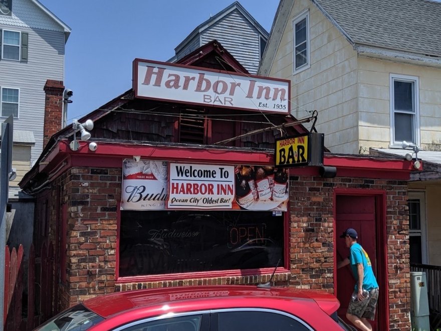 Harbor Inn Harbor Inn