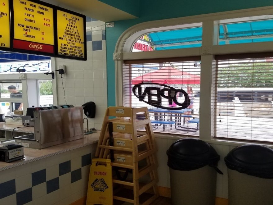 Dumser's Dairyland Dumser's Dairyland